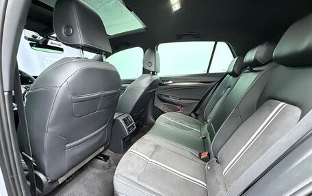 Volkswagen Golf VIII, 2023 год, 1 850 000 рублей, 13 фотография