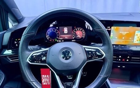 Volkswagen Golf VIII, 2023 год, 1 850 000 рублей, 9 фотография