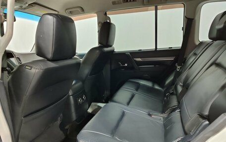 Mitsubishi Pajero IV, 2011 год, 2 100 000 рублей, 18 фотография