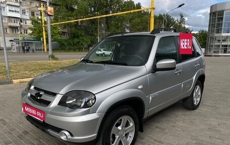 Chevrolet Niva I рестайлинг, 2018 год, 745 000 рублей, 2 фотография