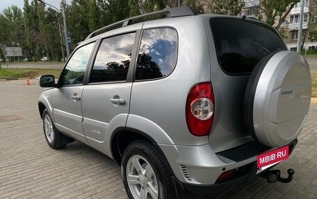 Chevrolet Niva I рестайлинг, 2018 год, 745 000 рублей, 4 фотография