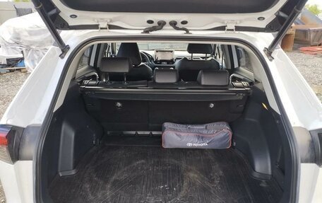 Toyota RAV4, 2021 год, 4 050 000 рублей, 18 фотография