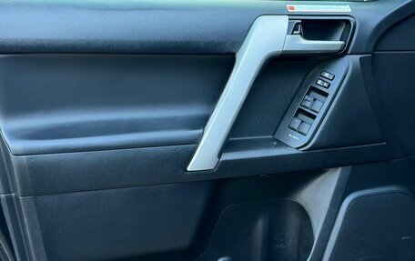 Toyota Land Cruiser Prado 150 рестайлинг 2, 2020 год, 4 949 000 рублей, 19 фотография