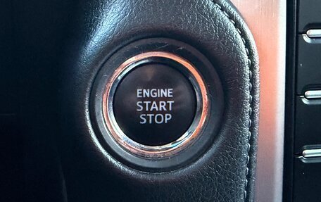 Toyota Land Cruiser Prado 150 рестайлинг 2, 2020 год, 4 949 000 рублей, 34 фотография