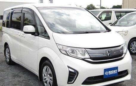 Honda Stepwgn IV, 2016 год, 1 480 000 рублей, 2 фотография