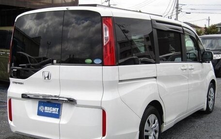 Honda Stepwgn IV, 2016 год, 1 480 000 рублей, 3 фотография