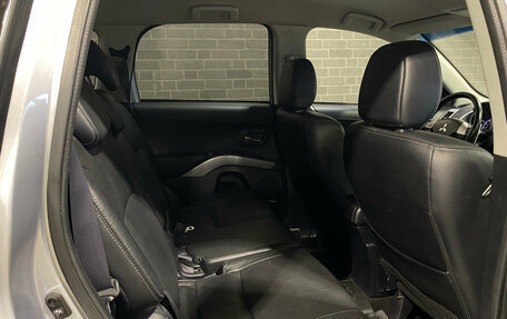 Mitsubishi Outlander III рестайлинг 3, 2012 год, 1 300 000 рублей, 10 фотография