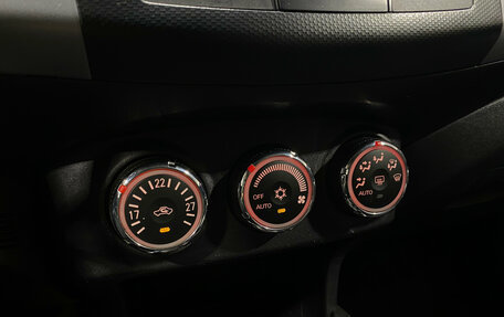 Mitsubishi Outlander III рестайлинг 3, 2012 год, 1 300 000 рублей, 12 фотография