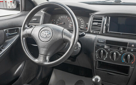 Toyota Corolla, 2002 год, 649 000 рублей, 15 фотография