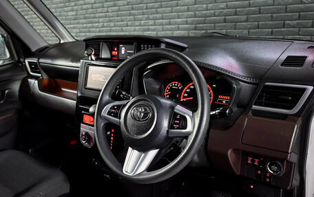 Toyota Roomy I, 2017 год, 880 000 рублей, 12 фотография