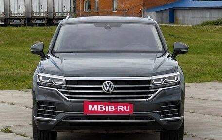 Volkswagen Touareg III, 2021 год, 4 850 000 рублей, 3 фотография