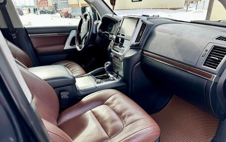 Toyota Land Cruiser 200, 2016 год, 5 000 000 рублей, 4 фотография