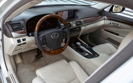Lexus LS IV, 2014 год, 1 895 000 рублей, 13 фотография