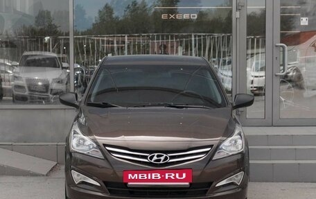 Hyundai Solaris II рестайлинг, 2015 год, 1 050 000 рублей, 2 фотография