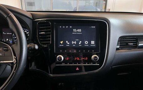 Mitsubishi Outlander III рестайлинг 3, 2021 год, 2 740 000 рублей, 13 фотография