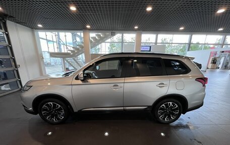 Mitsubishi Outlander III рестайлинг 3, 2021 год, 2 740 000 рублей, 6 фотография