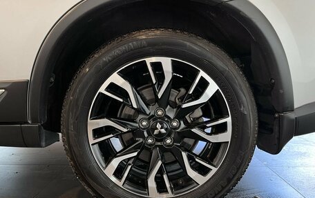 Mitsubishi Outlander III рестайлинг 3, 2021 год, 2 740 000 рублей, 19 фотография