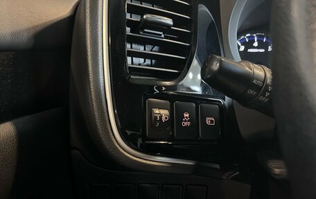 Mitsubishi Outlander III рестайлинг 3, 2021 год, 2 740 000 рублей, 29 фотография