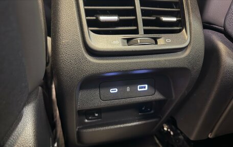 Geely Tugella FY11, 2023 год, 2 350 000 рублей, 14 фотография