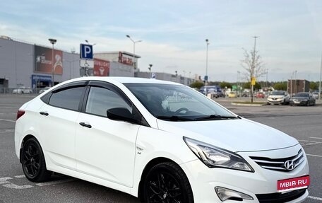 Hyundai Solaris II рестайлинг, 2015 год, 1 000 000 рублей, 1 фотография
