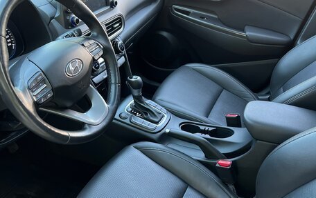 Hyundai Kona I, 2020 год, 1 980 000 рублей, 10 фотография
