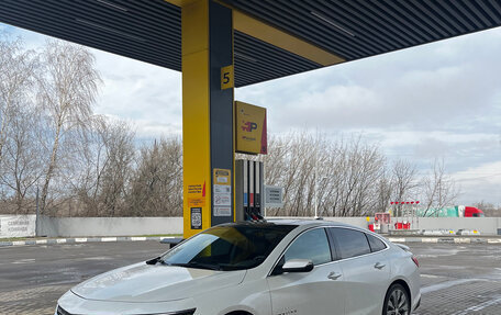 Chevrolet Malibu IX, 2017 год, 1 600 000 рублей, 5 фотография