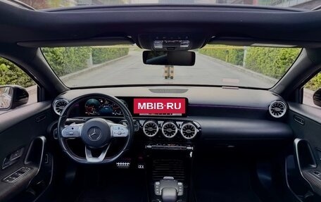 Mercedes-Benz A-Класс, 2023 год, 2 370 000 рублей, 10 фотография