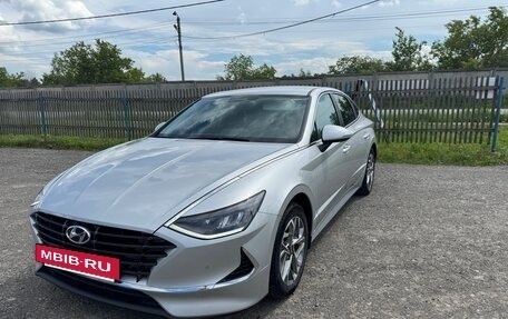 Hyundai Sonata VIII, 2021 год, 2 450 000 рублей, 2 фотография