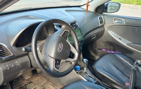 Hyundai Solaris II рестайлинг, 2011 год, 710 000 рублей, 11 фотография