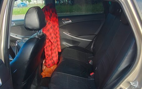 Hyundai Solaris II рестайлинг, 2011 год, 710 000 рублей, 15 фотография