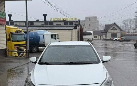Hyundai Solaris II рестайлинг, 2014 год, 700 000 рублей, 4 фотография