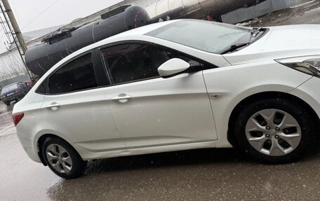Hyundai Solaris II рестайлинг, 2014 год, 700 000 рублей, 2 фотография