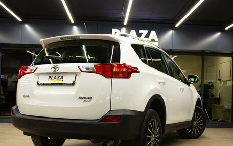 Toyota RAV4, 2015 год, 2 279 000 рублей, 6 фотография