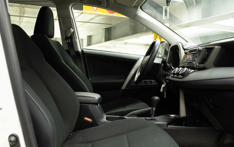Toyota RAV4, 2015 год, 2 279 000 рублей, 11 фотография