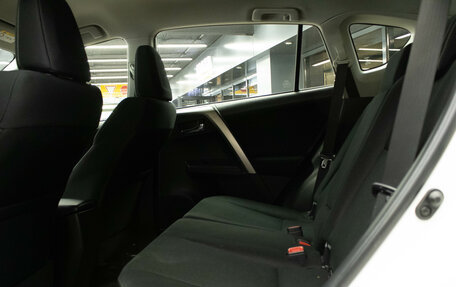 Toyota RAV4, 2015 год, 2 279 000 рублей, 12 фотография