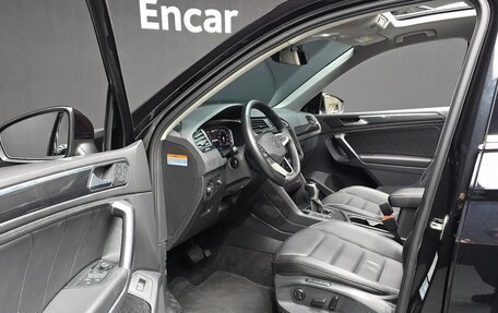 Volkswagen Tiguan II, 2023 год, 2 673 000 рублей, 12 фотография