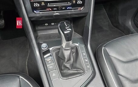 Volkswagen Tiguan II, 2023 год, 2 673 000 рублей, 10 фотография