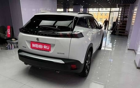 Peugeot 2008 II, 2022 год, 1 210 000 рублей, 5 фотография