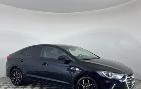 Hyundai Elantra VI рестайлинг, 2016 год, 910 000 рублей, 2 фотография