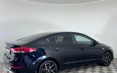 Hyundai Elantra VI рестайлинг, 2016 год, 910 000 рублей, 8 фотография