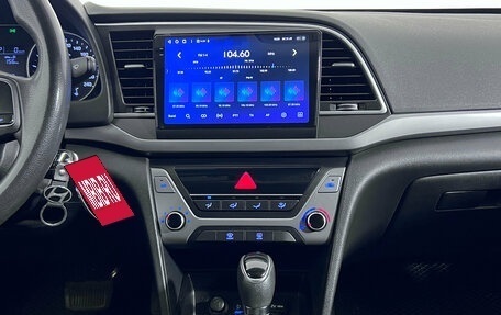 Hyundai Elantra VI рестайлинг, 2016 год, 910 000 рублей, 18 фотография