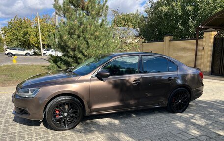 Volkswagen Jetta VI, 2011 год, 970 000 рублей, 6 фотография