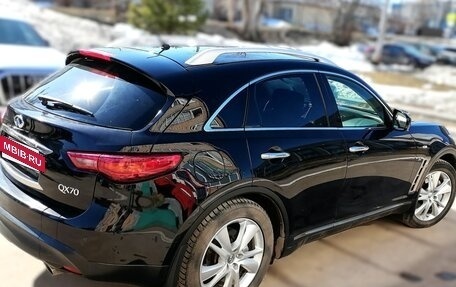 Infiniti QX70, 2015 год, 2 350 000 рублей, 6 фотография