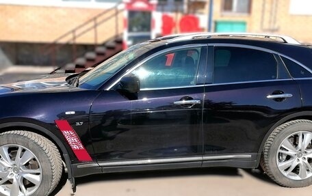 Infiniti QX70, 2015 год, 2 350 000 рублей, 17 фотография