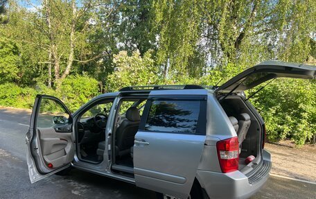 KIA Carnival III, 2008 год, 840 000 рублей, 10 фотография