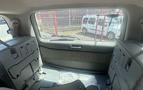 Toyota Land Cruiser 100 рестайлинг 2, 2005 год, 2 550 000 рублей, 17 фотография