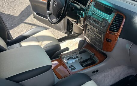 Toyota Land Cruiser 100 рестайлинг 2, 2005 год, 2 550 000 рублей, 26 фотография