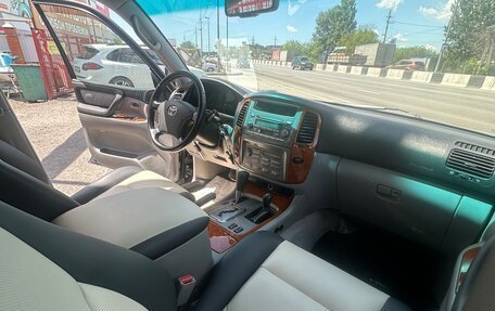 Toyota Land Cruiser 100 рестайлинг 2, 2005 год, 2 550 000 рублей, 25 фотография