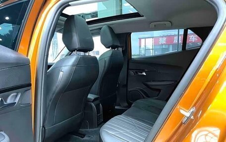 Peugeot 2008 II, 2022 год, 1 200 000 рублей, 10 фотография