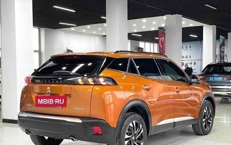 Peugeot 2008 II, 2022 год, 1 200 000 рублей, 4 фотография